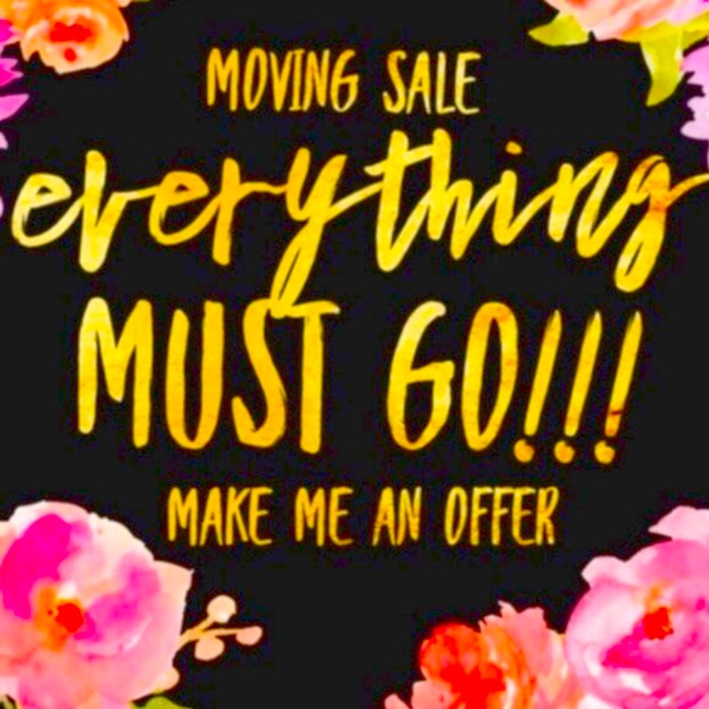 MAKE ME AN OFFER💕🎉 MOVING SALE💕🎉
